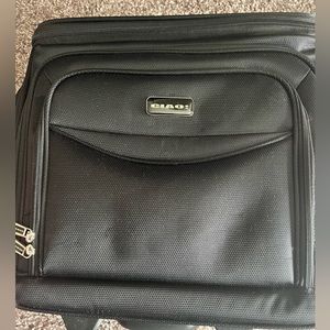 Ciao black carryon luggage expands